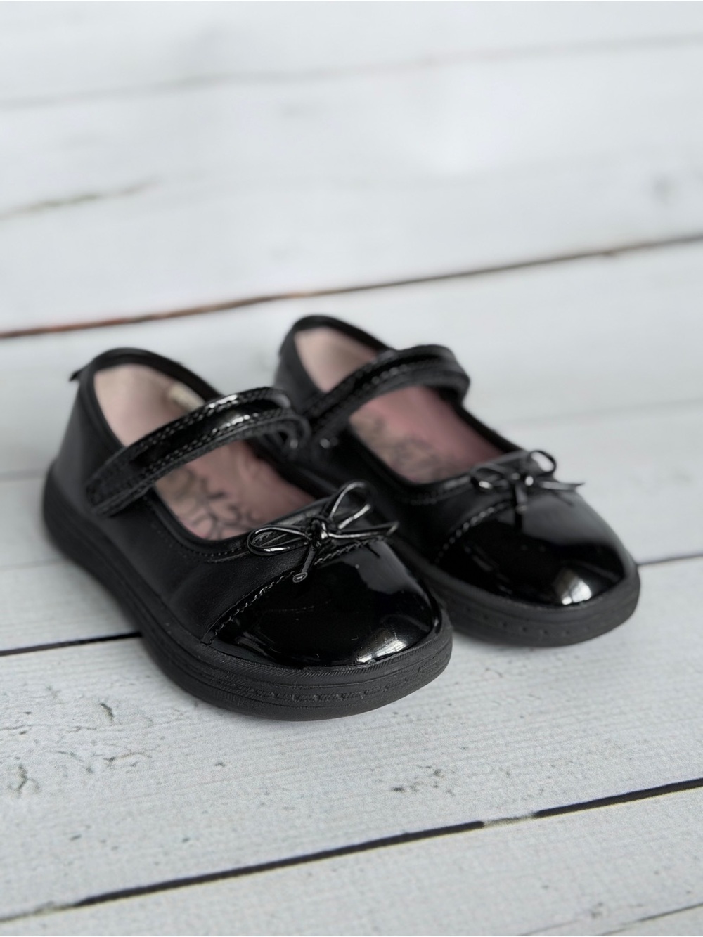 Carter's Girls Black Patent Mary Jane Shoes with Bow - Picture 4 of 11
